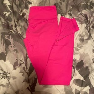 Lululemon Wunder Under leggings size 8 bright pink